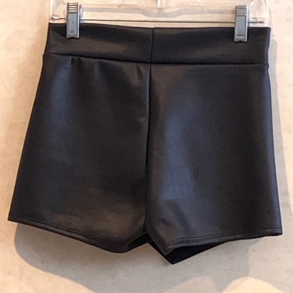 NWT Leather Look Skort from Cheryl Kids Size 10/12 - Picture 2 of 2